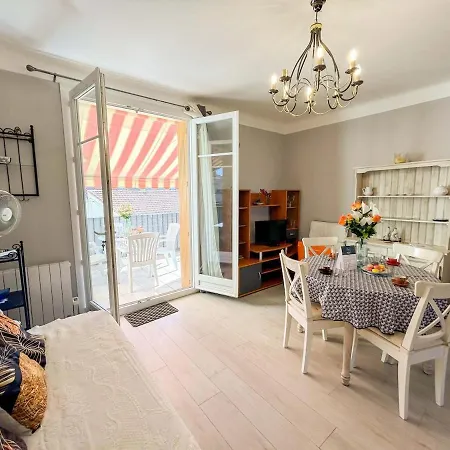T2 Sur Le Port De Avec Garage Appartamento *