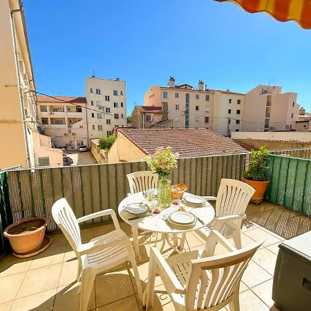 Appartamento T2 Sur Le Port De Avec Garage